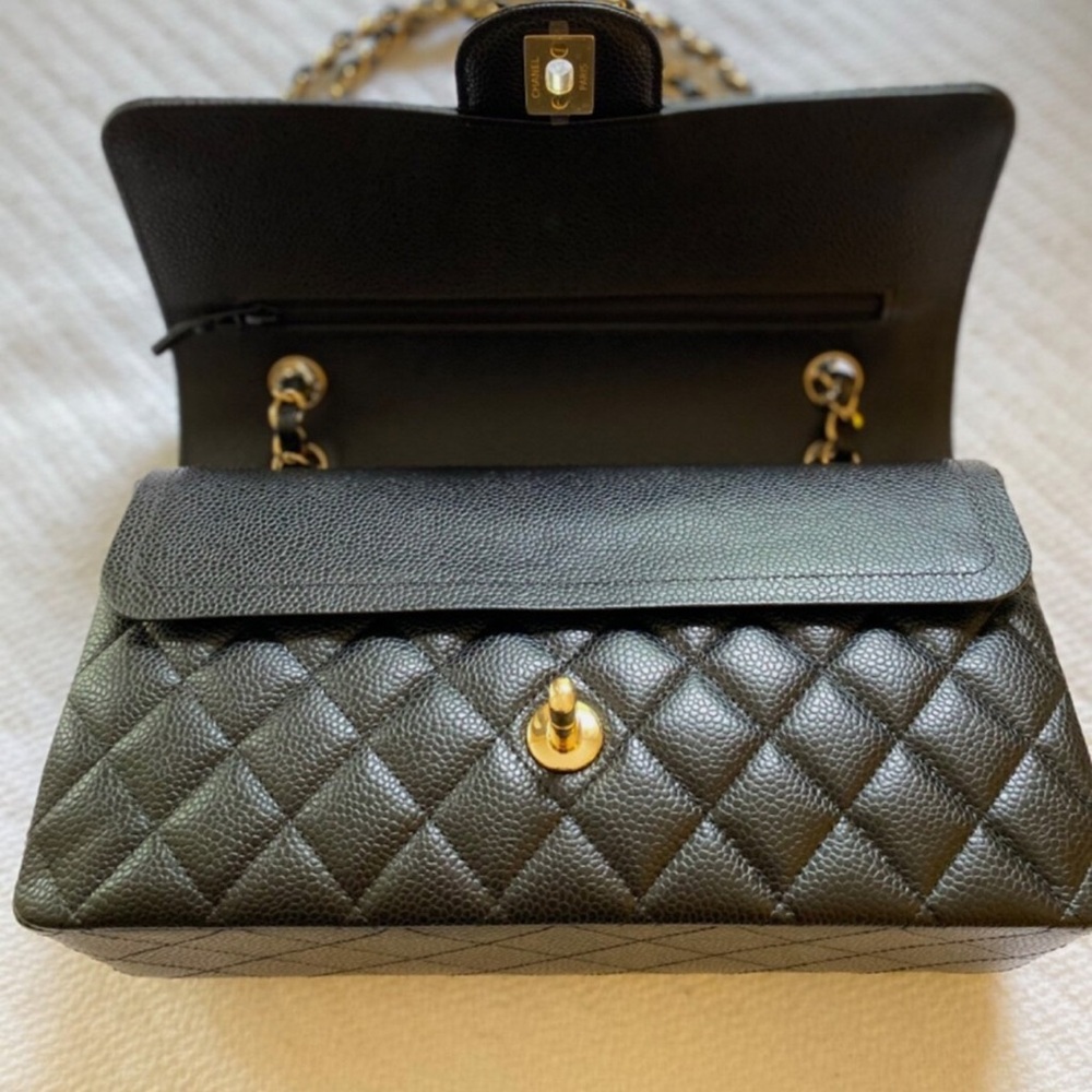 Chanel Classic Double Flap Quilted Caviar Gold-tone Medium Black NEW WITH TAGS - Picture 10 of 16